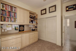 7925 E Saddleback Cir, Mesa, AZ 85207 photo 9