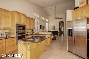 7925 E Saddleback Cir, Mesa, AZ 85207 photo 17