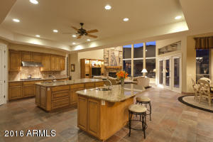 3520 E Kachina Dr, Phoenix, AZ 85044 photo 1