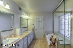 3216 E Redwood Ln, Phoenix, AZ 85048 photo 12