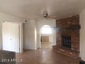 304 E Desert Ln, Gilbert, AZ 85234 photo 5