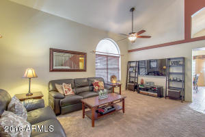 724 W Hackamore St, Gilbert, AZ 85233 photo 5
