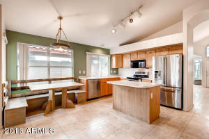 2224 E Foothill Dr, Phoenix, AZ 85024 photo 3