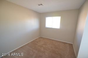 4136 N 64th Dr, Phoenix, AZ 85033 photo 9