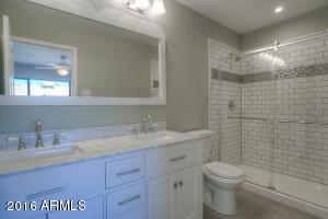 704 E Lodge Dr, Tempe, AZ 85283 photo 5