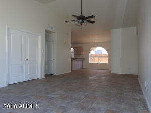 630 E Kyle Dr, Gilbert, AZ 85296 photo 5