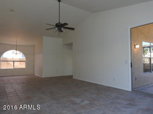 630 E Kyle Dr, Gilbert, AZ 85296 photo 4