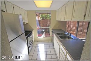 249 E Betty Elyse Ln, Phoenix, AZ 85022 photo 6