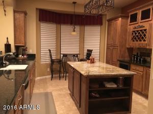 6875 S Pinehurst Dr, Gilbert, AZ 85298 photo 8