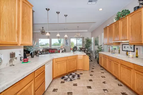 4070 E Nightingale Ln, Gilbert, AZ 85298 photo 12