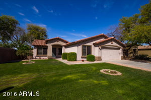 2162 S Penrose Dr, Gilbert, AZ 85295 photo 1