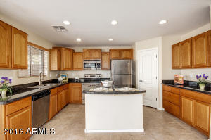 3983 E Los Altos Dr, Gilbert, AZ 85297 photo 9