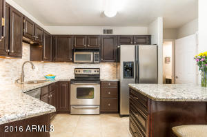4337 E Rosemonte Dr, Phoenix, AZ 85050 photo 5