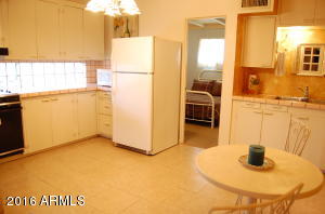 3402 E Pinchot Ave, Phoenix, AZ 85018 photo 9