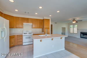 1872 E Aspen Way, Gilbert, AZ 85234 photo 10