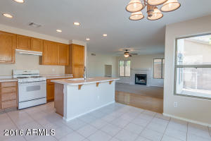 1872 E Aspen Way, Gilbert, AZ 85234 photo 9