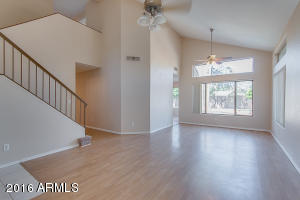 1872 E Aspen Way, Gilbert, AZ 85234 photo 4