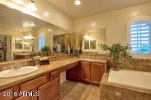 3578 E Maplewood St, Gilbert, AZ 85297 photo 17