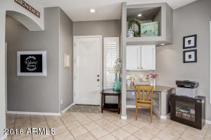 2119 E Beautiful Ln, Phoenix, AZ 85042 photo 4