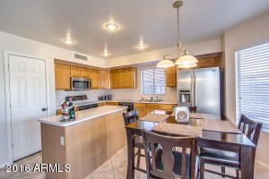 569 S Monterey St, Gilbert, AZ 85233 photo 8