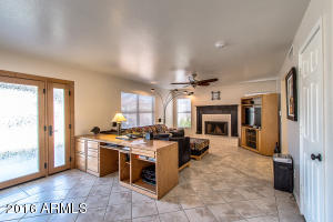 569 S Monterey St, Gilbert, AZ 85233 photo 9