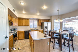 569 S Monterey St, Gilbert, AZ 85233 photo 6