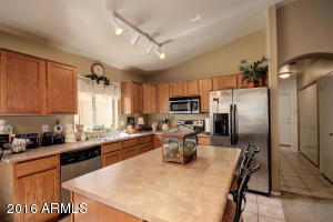 229 N Saffron --, Mesa, AZ 85205 photo 2