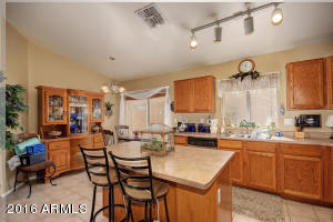 229 N Saffron --, Mesa, AZ 85205 photo 4