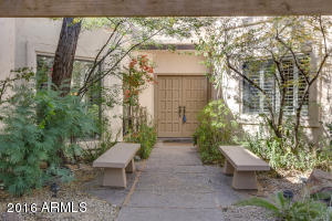 9446 N 25th St, Phoenix, AZ 85028 photo 2