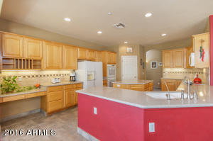 4345 E Caroline Ln, Gilbert, AZ 85296 photo 9