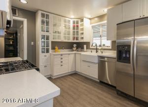 2817 Elm St, Phoenix, AZ 85016 photo 2