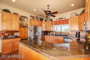 930 Echo Cir, Apache Junction, AZ 85119 photo 13
