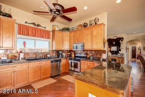 930 Echo Cir, Apache Junction, AZ 85119 photo 14