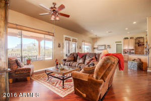 930 Echo Cir, Apache Junction, AZ 85119 photo 10