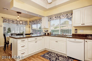 2009 E Laguna Dr, Tempe, AZ 85282 photo 6