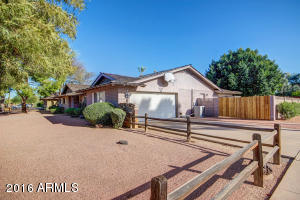 2009 E Laguna Dr, Tempe, AZ 85282 photo 4