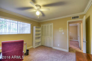 6845 N 3rd Pl, Phoenix, AZ 85012 photo 8