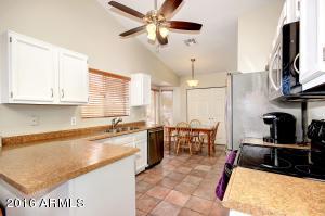 608 S Winthrop St, Gilbert, AZ 85296 photo 8