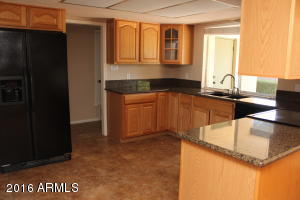 19 E Winged Foot Rd, Phoenix, AZ 85022 photo 10