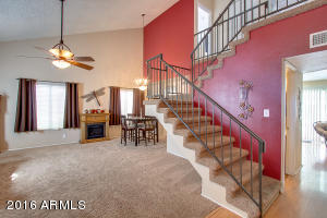 810 W Devon Dr, Gilbert, AZ 85233 photo 2