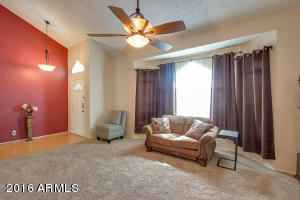 810 W Devon Dr, Gilbert, AZ 85233 photo 3