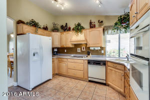 817 W Calypso Dr, Gilbert, AZ 85233 photo 6