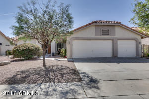 817 W Calypso Dr, Gilbert, AZ 85233 photo 2