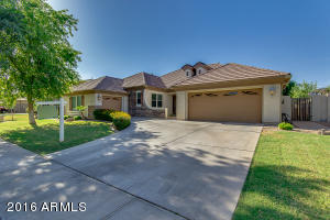 3056 E Marlene Dr, Gilbert, AZ 85296 photo 1