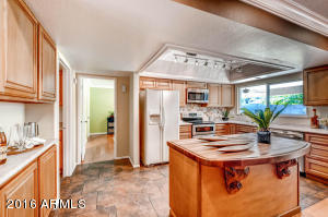 2925 E John Cabot Rd, Phoenix, AZ 85032 photo 5