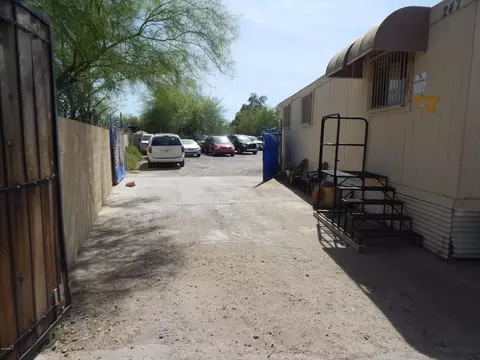 247 Elwood St #'-', Phoenix, AZ 85040 photo 3
