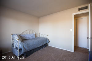 3401 E Laurel Ln, Phoenix, AZ 85028 photo 22
