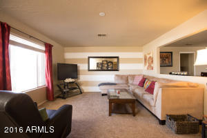 3401 E Laurel Ln, Phoenix, AZ 85028 photo 5