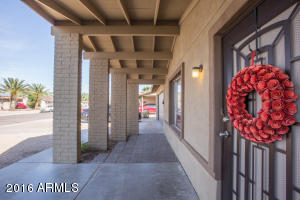 3401 E Laurel Ln, Phoenix, AZ 85028 photo 4