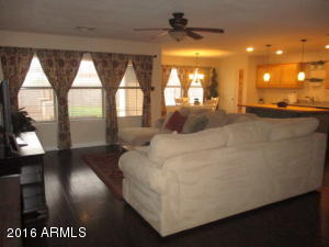 416 E Milada Dr, Phoenix, AZ 85042 photo 9